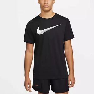 Nike Men's Dri-FIT 2YR Swoosh Training T-shirt